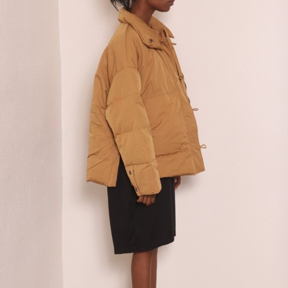 SUPER WARM BRAND NEW DOWN FEATHER PUFFER